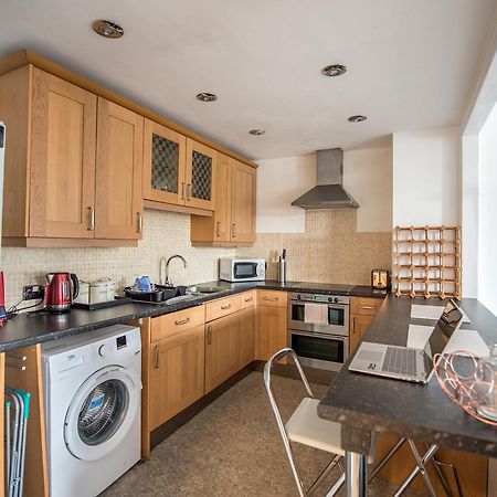 Grosvenor Pad - Lovely 2-Bed Flat - Free On Street Parking 巴斯 外观 照片