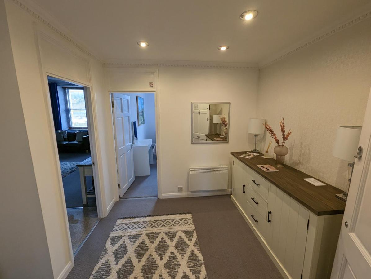 Grosvenor Pad - Lovely 2-Bed Flat - Free On Street Parking 巴斯 外观 照片
