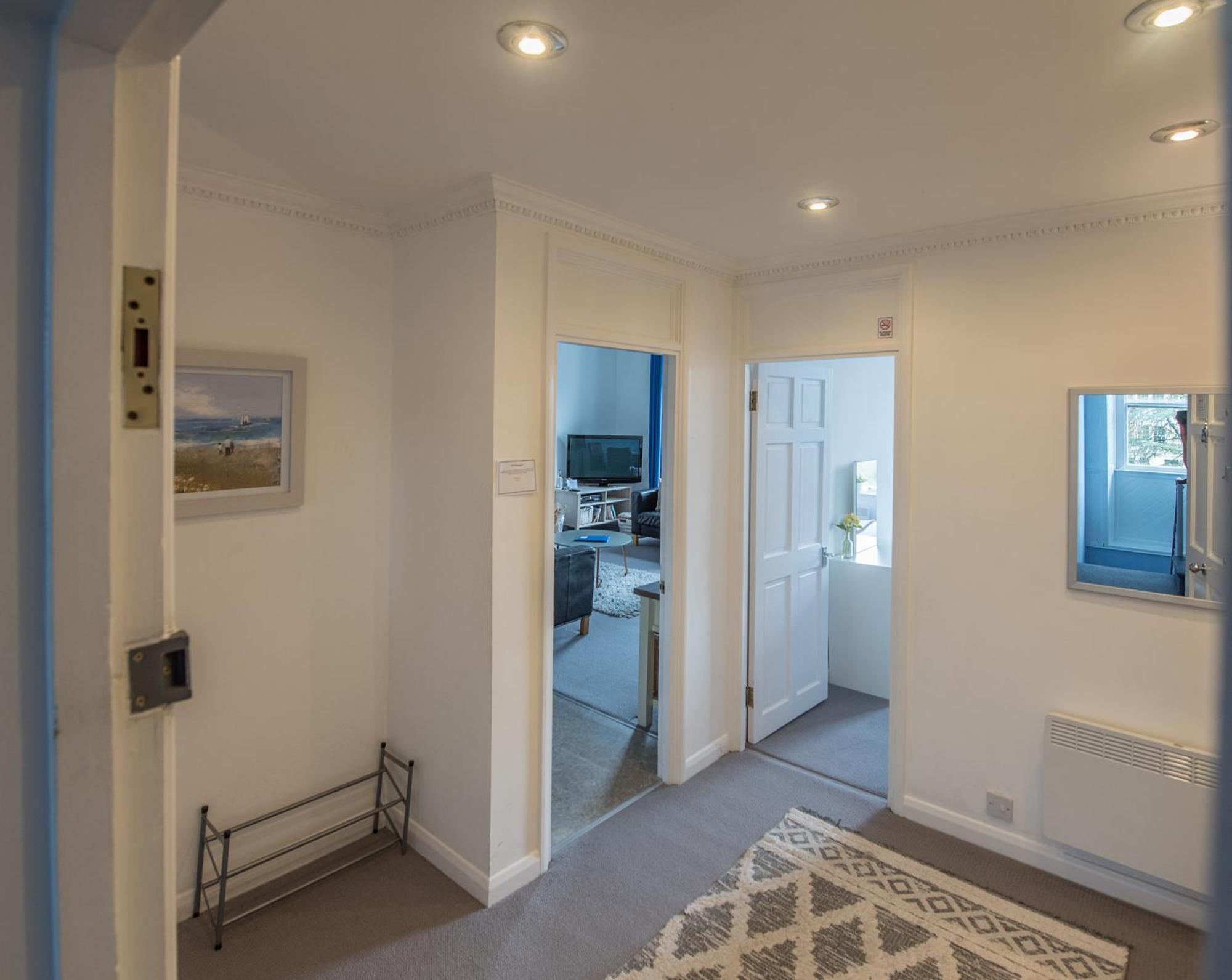 Grosvenor Pad - Lovely 2-Bed Flat - Free On Street Parking 巴斯 外观 照片